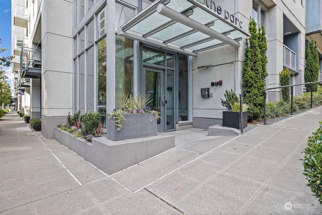 $550,000 | 76 Cedar Street, Unit 605 | Belltown