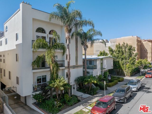 $4,250 | 1227 Granville Avenue, Unit 103 | West Los Angeles