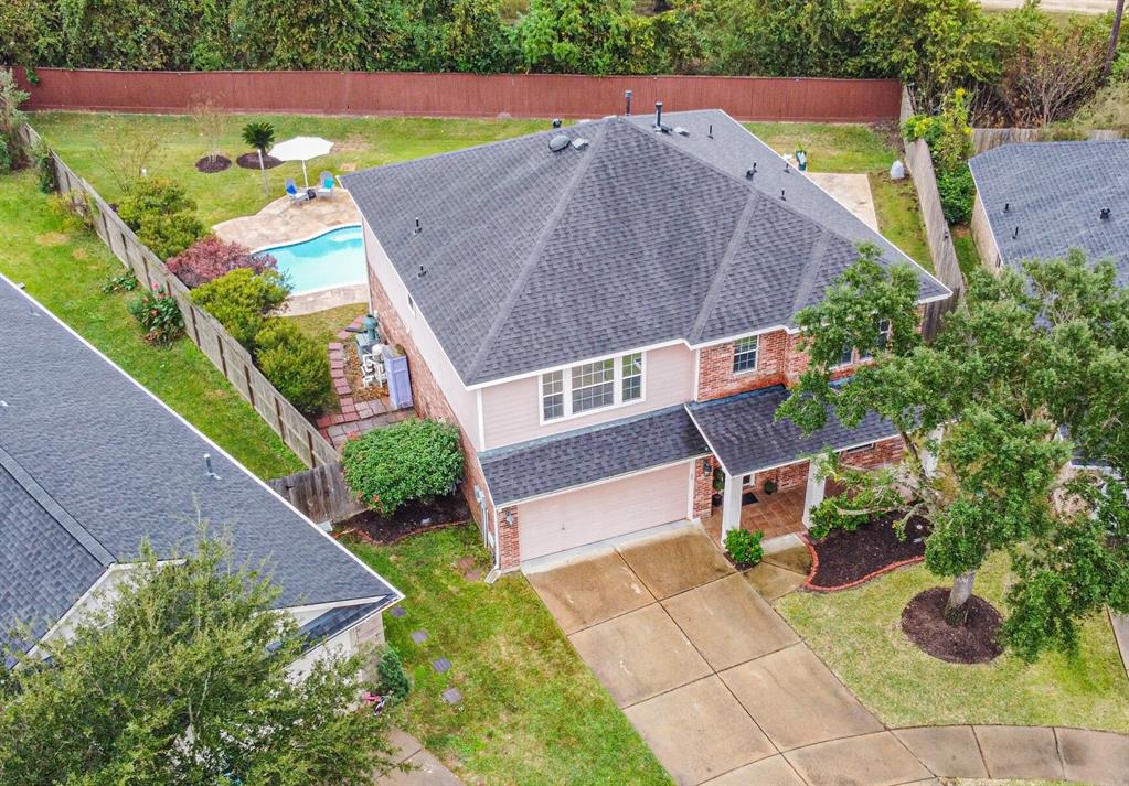 Beautiful home on an amazing cul-de-sac lot in Mills Pointe, a David Weekley boutique neighborhood close to everything in Katy.   Over sized lot with no back neighbors.  Pool and covered patio.