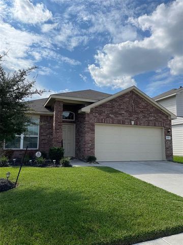 $300,000 | 16919 Beretta Bend Drive | Atascocita