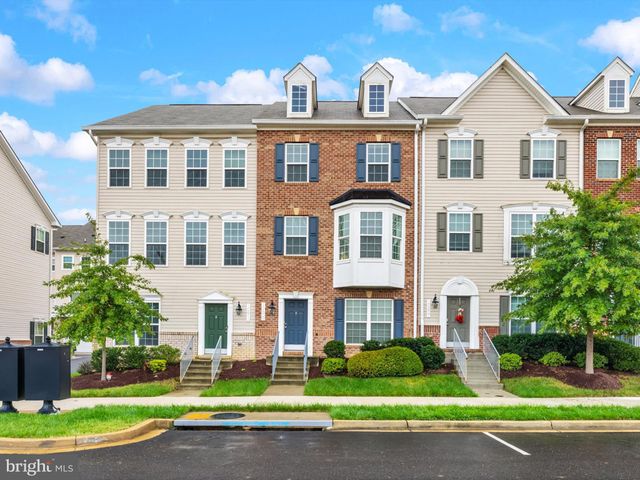 $490,900 | 10609 Meridian Hill Way | Westphalia Town Center