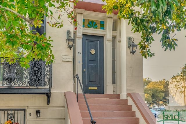 $3,650,000 | 25 West Perry Street | North Historic District