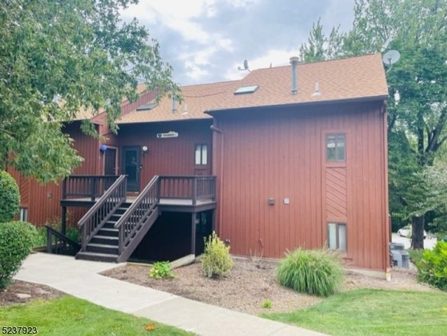 $1,650 | 2 Snowbird Court, Unit 1 | Vernon Center