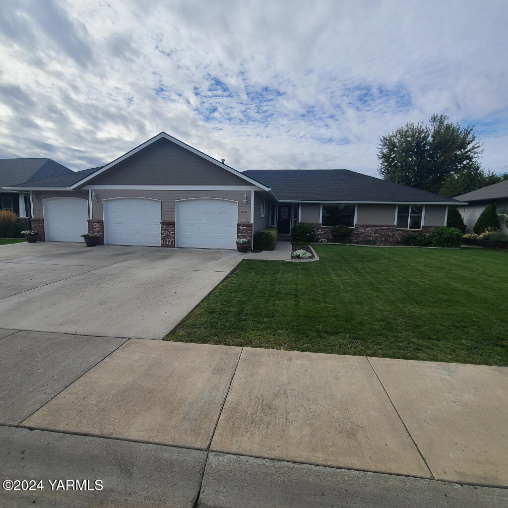 front view of house with a yard