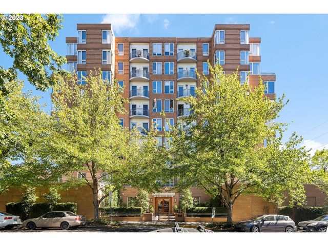 $305,000 | 1132 Southwest 19th Avenue, Unit 406 | Goose Hollow