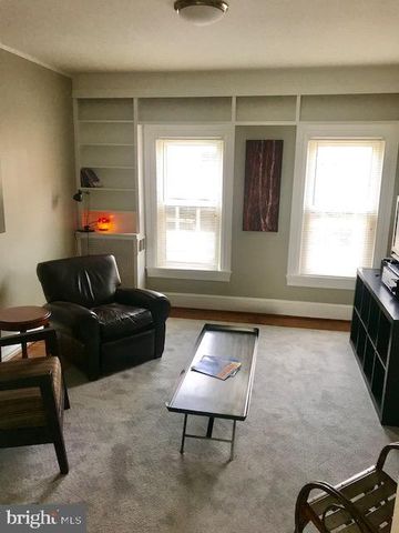 $1,495 | 318 West James Street | Chestnut Hill