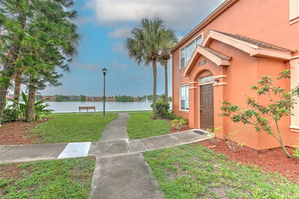 a view of a back yard of the house