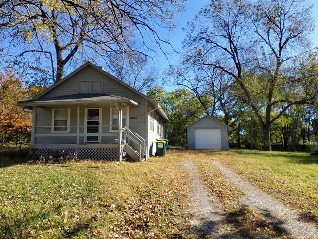 $205,000 | 8327 Robinson Street | Shawnee Mission