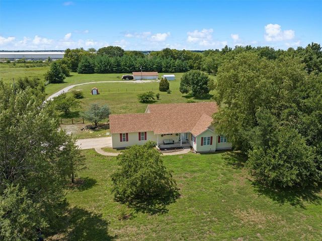 $420,000 | 3527 Sand Road | Edwardsville Township - Madison County