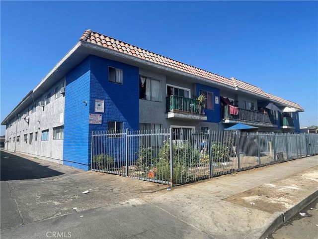 $5,800,000 | 8633 Columbus Avenue | North Hills