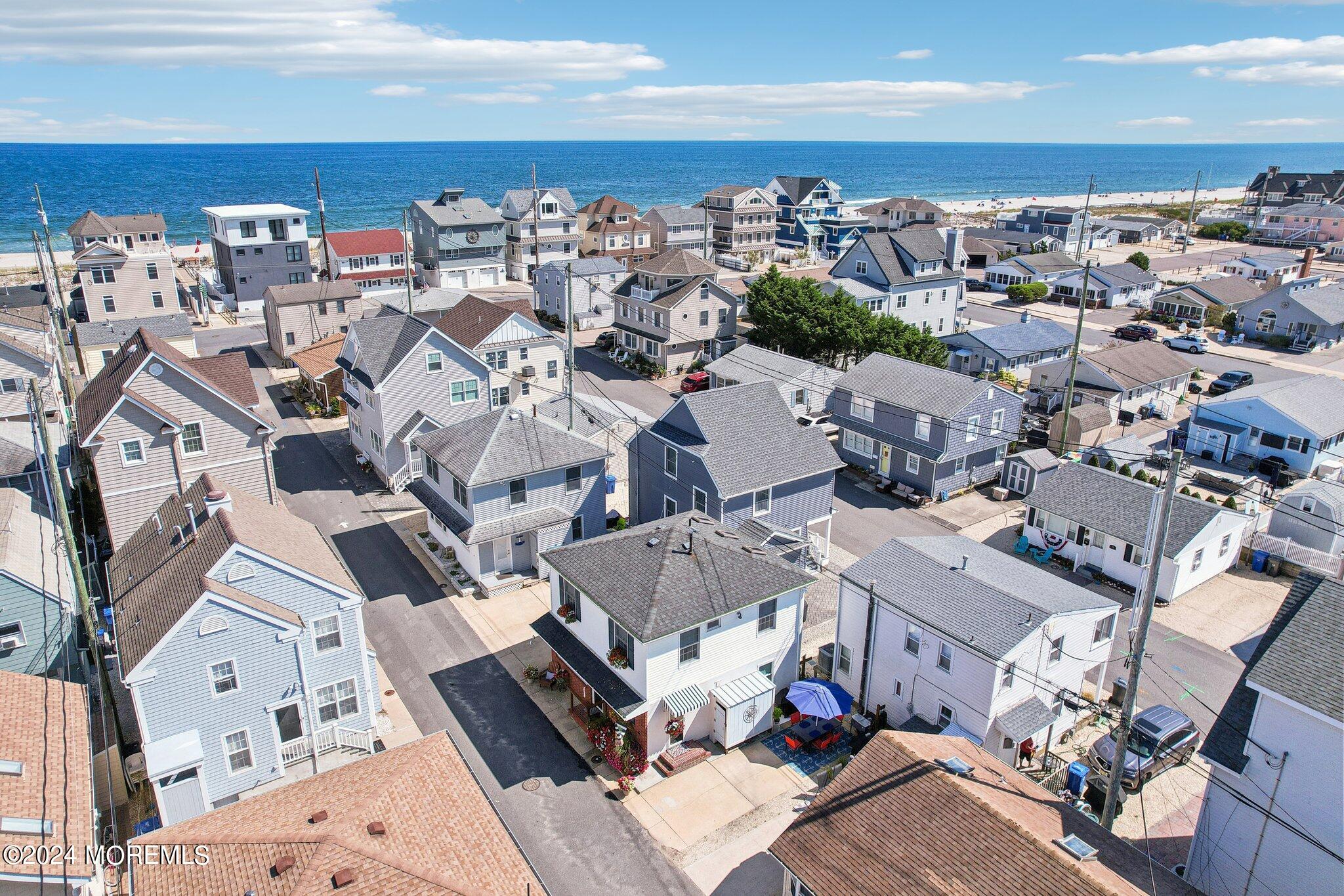 an aerial view of multiple house