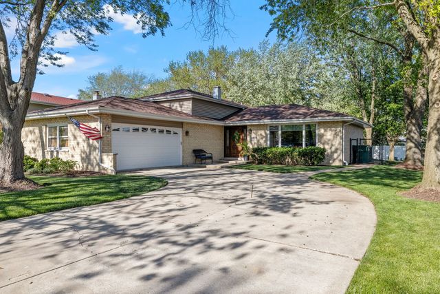 $434,800 | 15307 Orlan Brook Drive | Orland Park