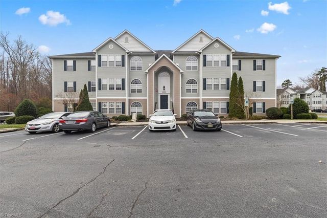 $154,000 | 4701 Pennoak Lane, Unit F | Greensboro