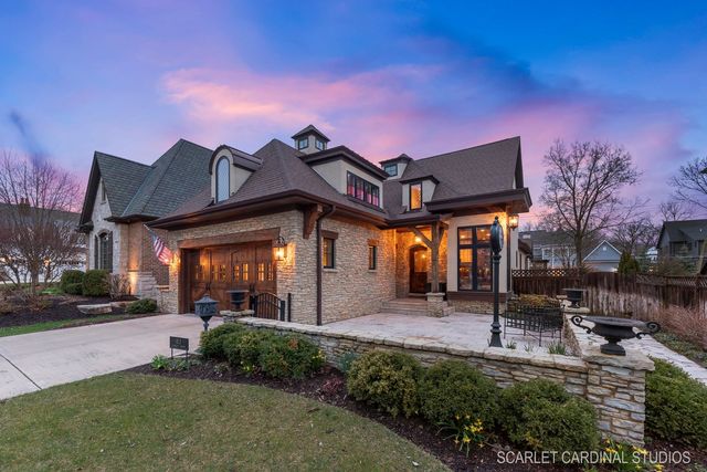 $1,465,000 | 813 Jackson Avenue | Naperville