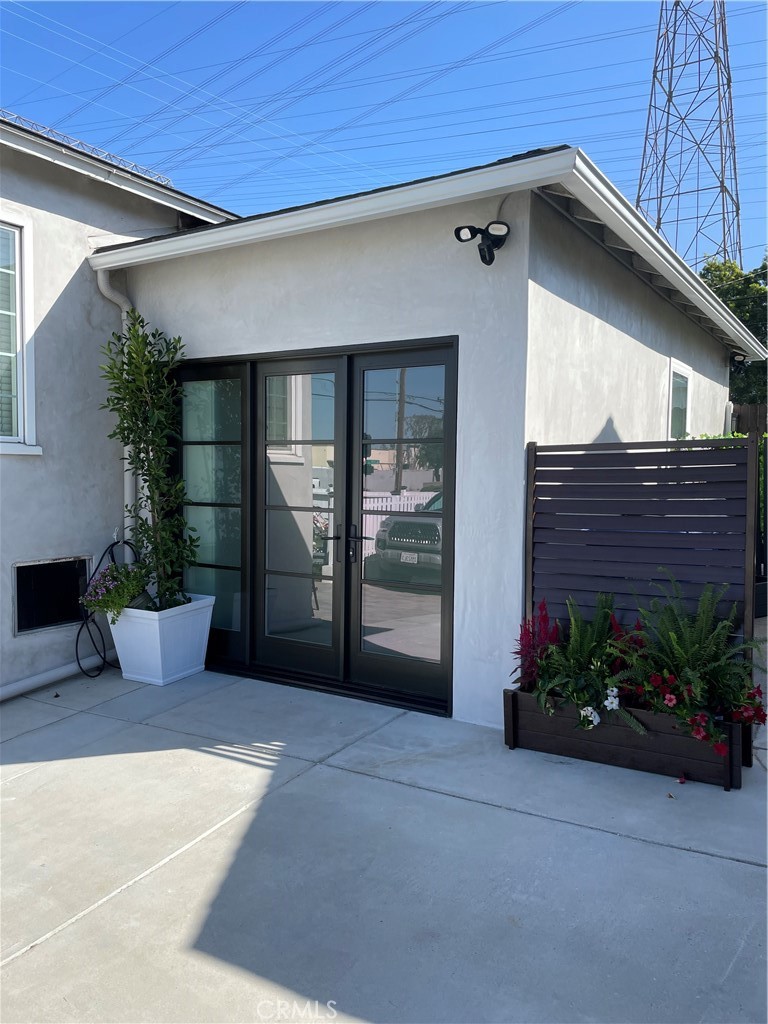 a view of a house with a garage