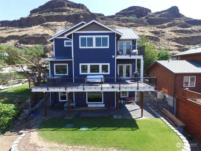 $999,000 | 900 Section Avenue | Sunland Estates