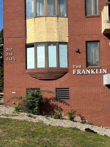 $140,000 | 217 Franklin Avenue, Unit 304 | Barry Square