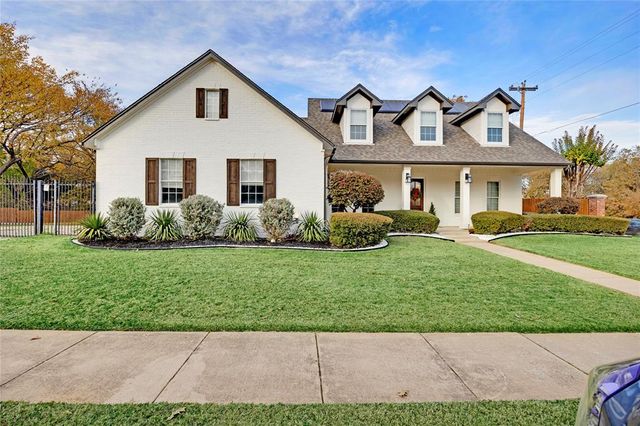 $1,175,000 | 6501 Glenhope Circle South | Northeast Colleyville