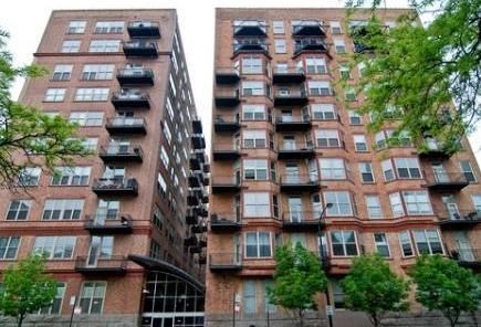 $327,900 | 500 South Clinton Street, Unit 702 | Clinton Complex