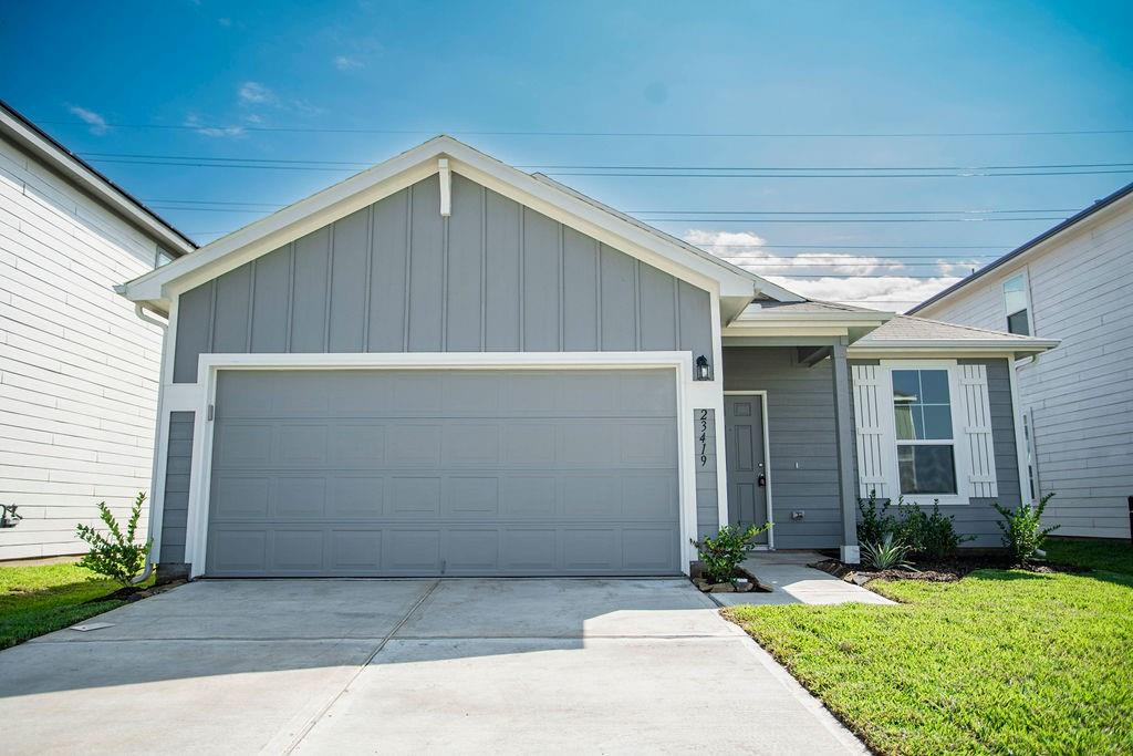 a front view of house with yard