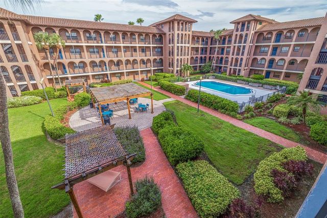 $295,000 | 6100 Gulfport Boulevard South, Unit 316 | Bear Creek