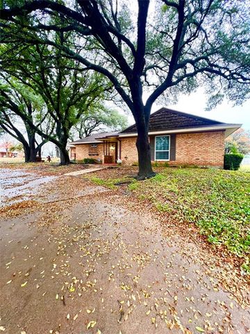 $349,900 | 404 Westway Drive | Rockwall