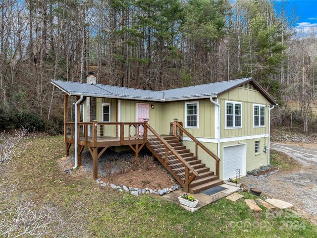 $495,000 | 704 Old Fort Road | Fairview Township - Buncombe County