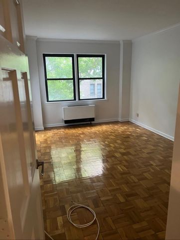 $4,250 | 240 East 46th Street, Unit 4D | Midtown East