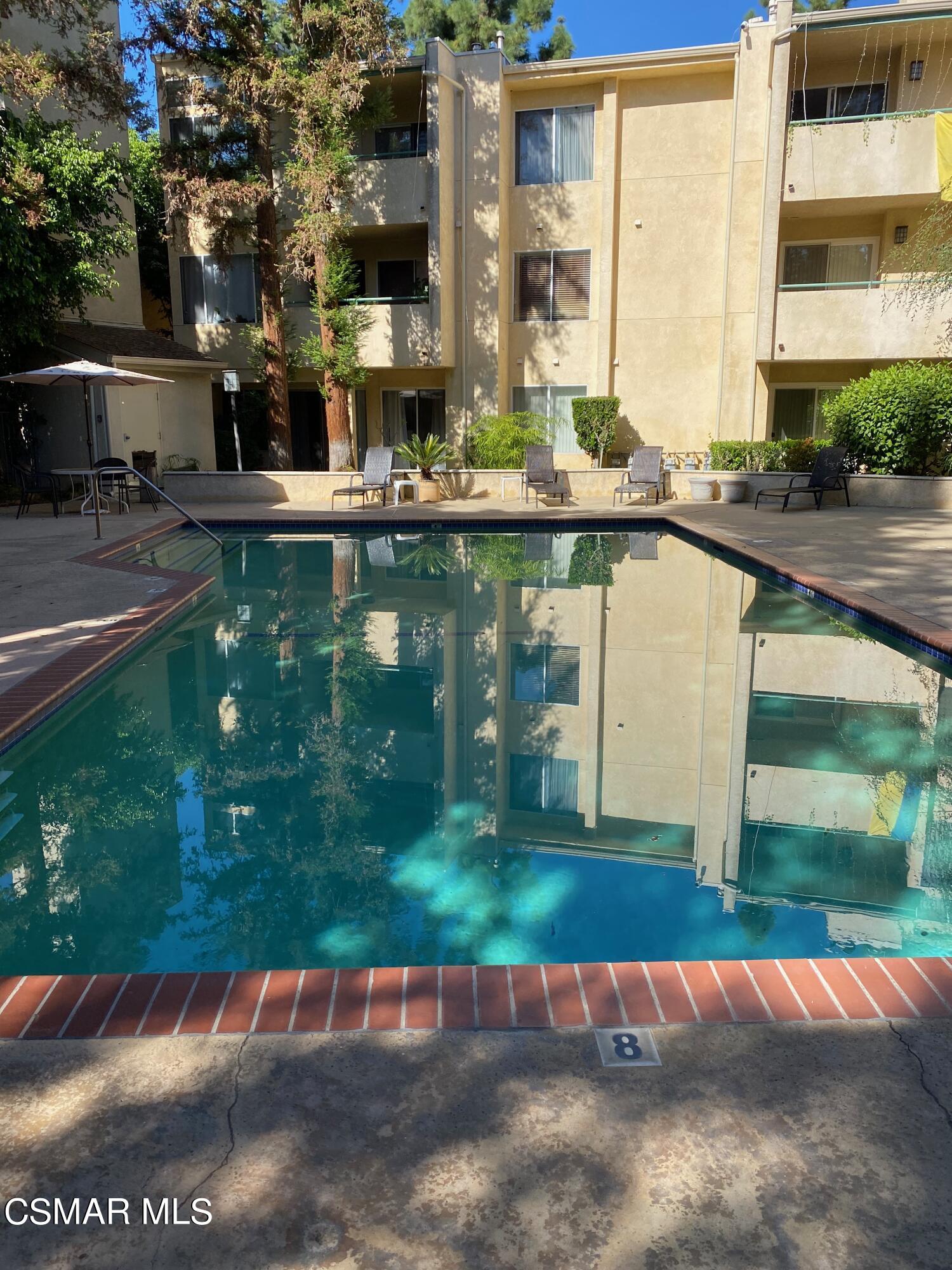 7826 Topanga Canyon Boulevard, Unit 323, Canoga Park, CA 91304