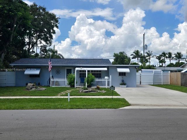 $565,000 | 708 Cinnamon Road | North Palm Beach