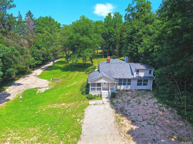 $1,199,000 | 9 Sunken Meadow Road | Fort Salonga