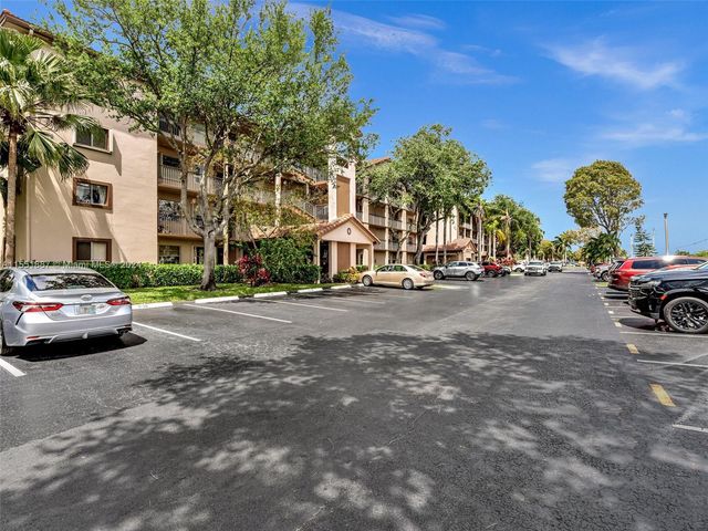 $189,000 | 1200 Southwest 124th Terrace, Unit 301O | Century Village