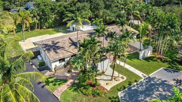 $2,475,000 | 13575 Southwest 72nd Court | Pinecrest