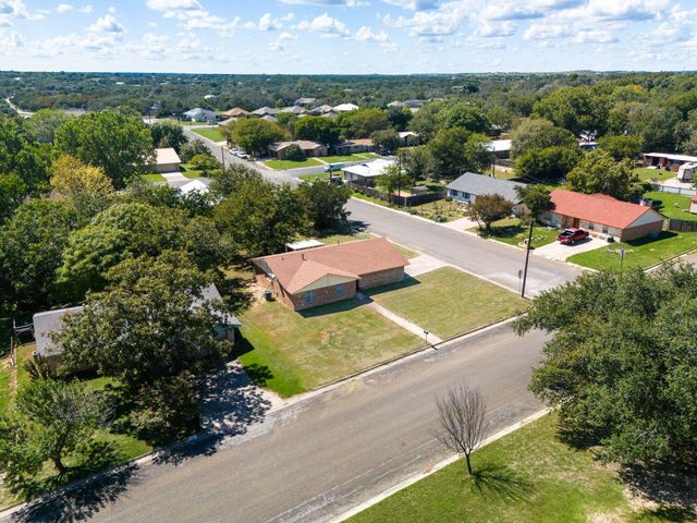 $215,900 | 202 South Willis Street | Lampasas