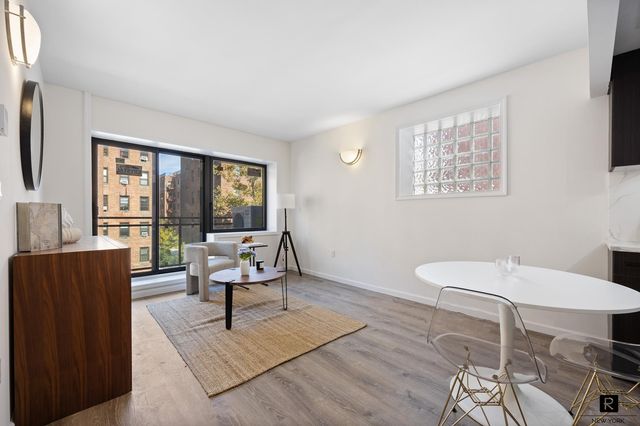 $673,200 | 97-30 64th Avenue, Unit 3A | Rego Park