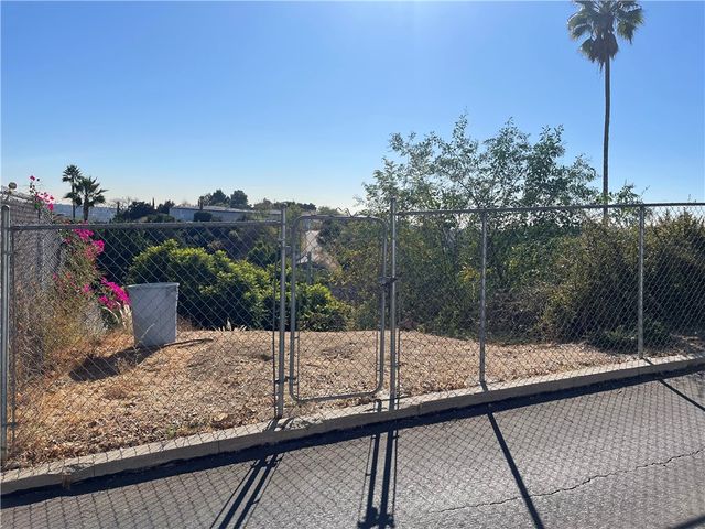 $300,000 | 4465 Richard Drive | El Sereno