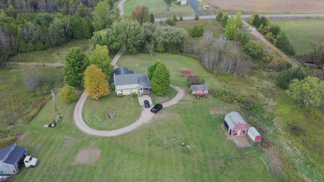 $364,900 | 8713 Lee Lake Road | Brazeau