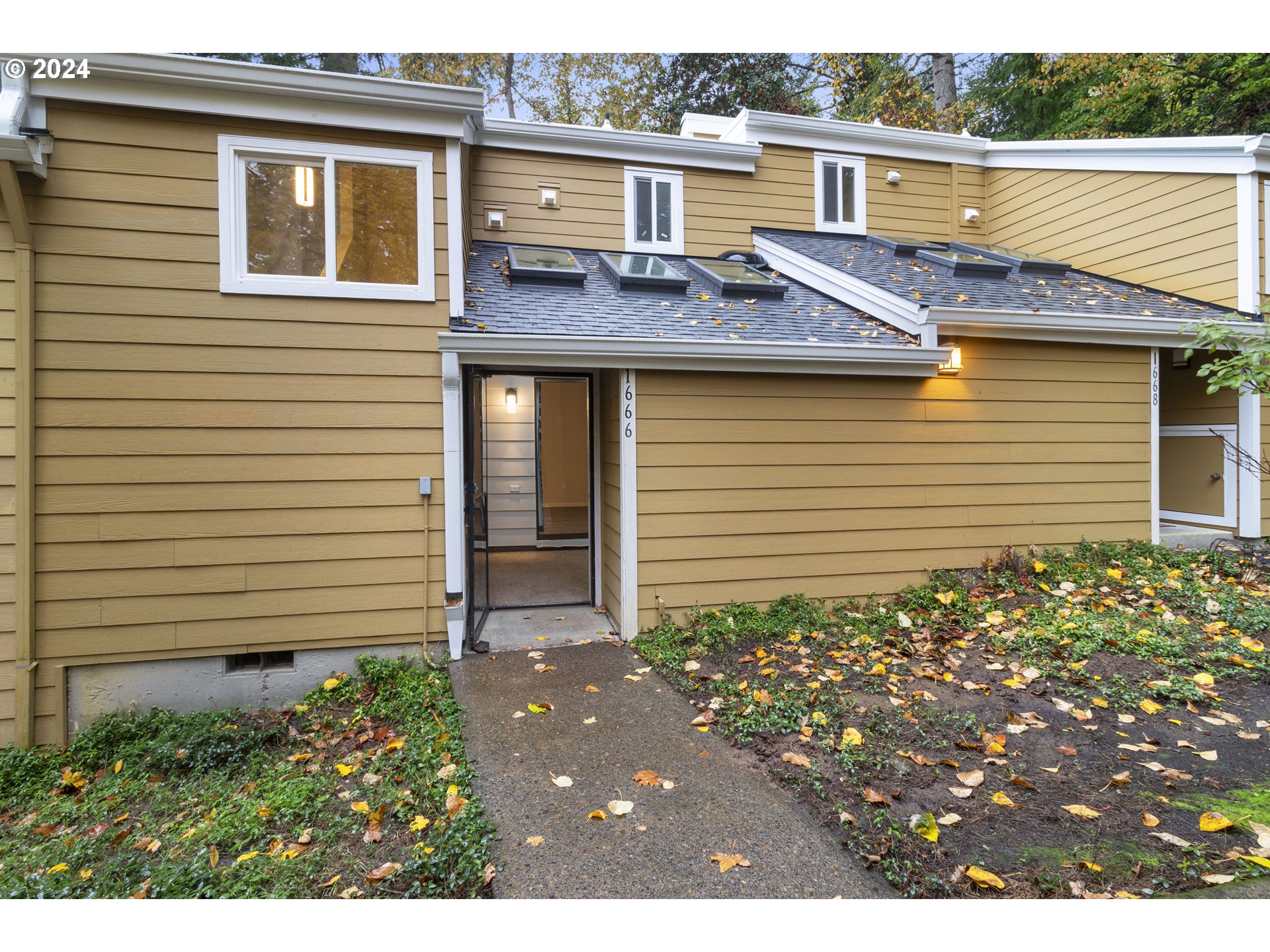 a view of outdoor space yard and deck