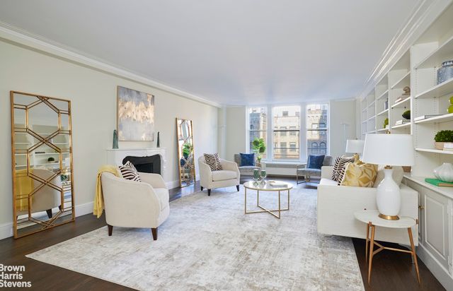 $2,995,000 | 320 East 72nd Street, Unit 15B | Lenox Hill