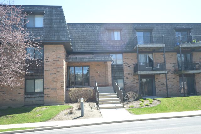 $165,000 | 9 Oak Creek Drive, Unit 2904 | Buffalo Grove