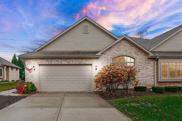 $550,000 | 11877 Tower Bridge Drive | Mokena