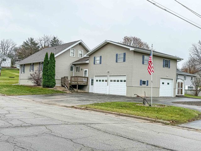 $290,000 | 940 Main Street | Darlington