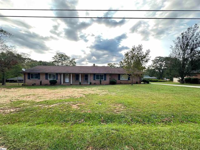 $264,500 | 109 Hilltop Road | Laurens