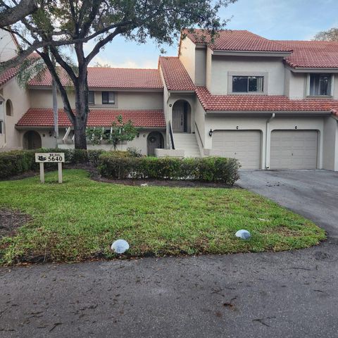 $2,700 | 5640 Coach House Circle, Unit C | Southwest Boca Raton