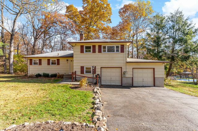 $649,900 | 24 Algonquin Road | Cranbury