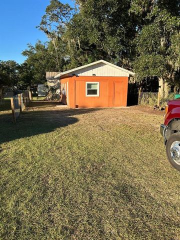 $1,000 | 1329 Dean Avenue | Eustis