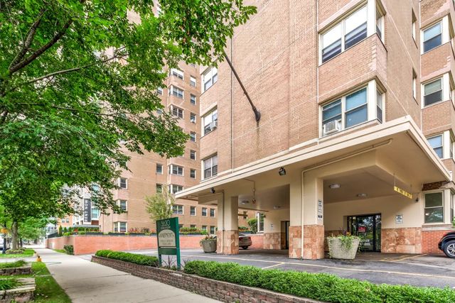 $1,643 | 5630 North Sheridan Road, Unit 1207 | Edgewater