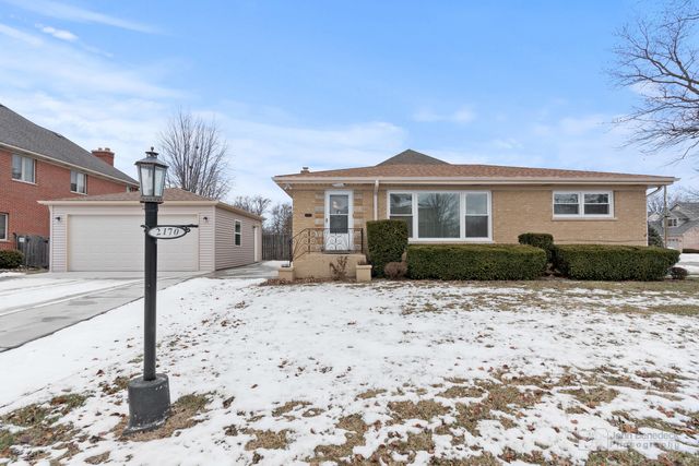 $3,200 | 2170 Douglas Avenue | Des Plaines