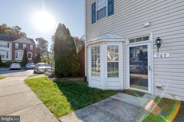 $2,100 | 747 Heather Stone Loop, Unit 87 | Glen Burnie