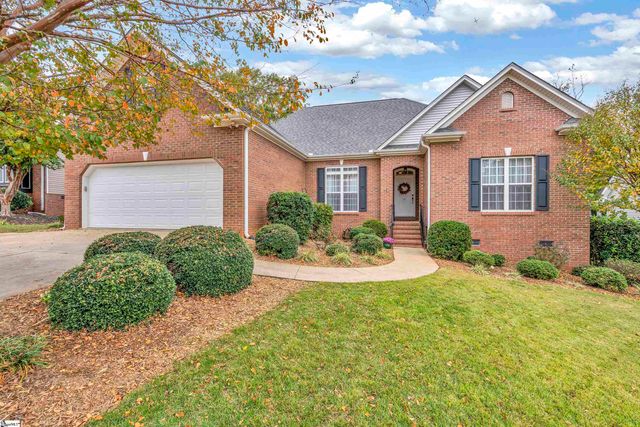 $469,900 | 121 Plum Creek Lane